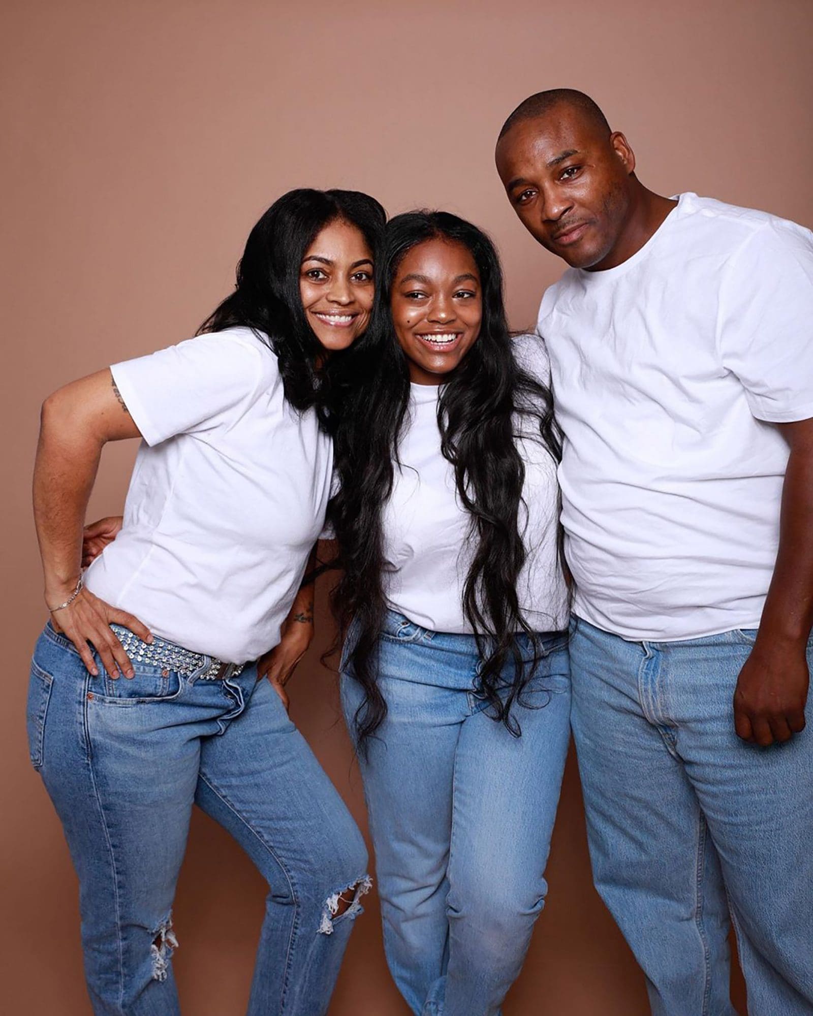 Azriel Clary with her family doing reunion wearing a white t-shirt and jeans after her controversy 